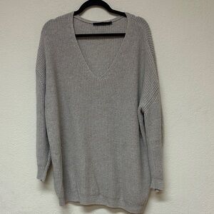 Jenni Kayne Light Gray V-Neck Ribbed Sweater